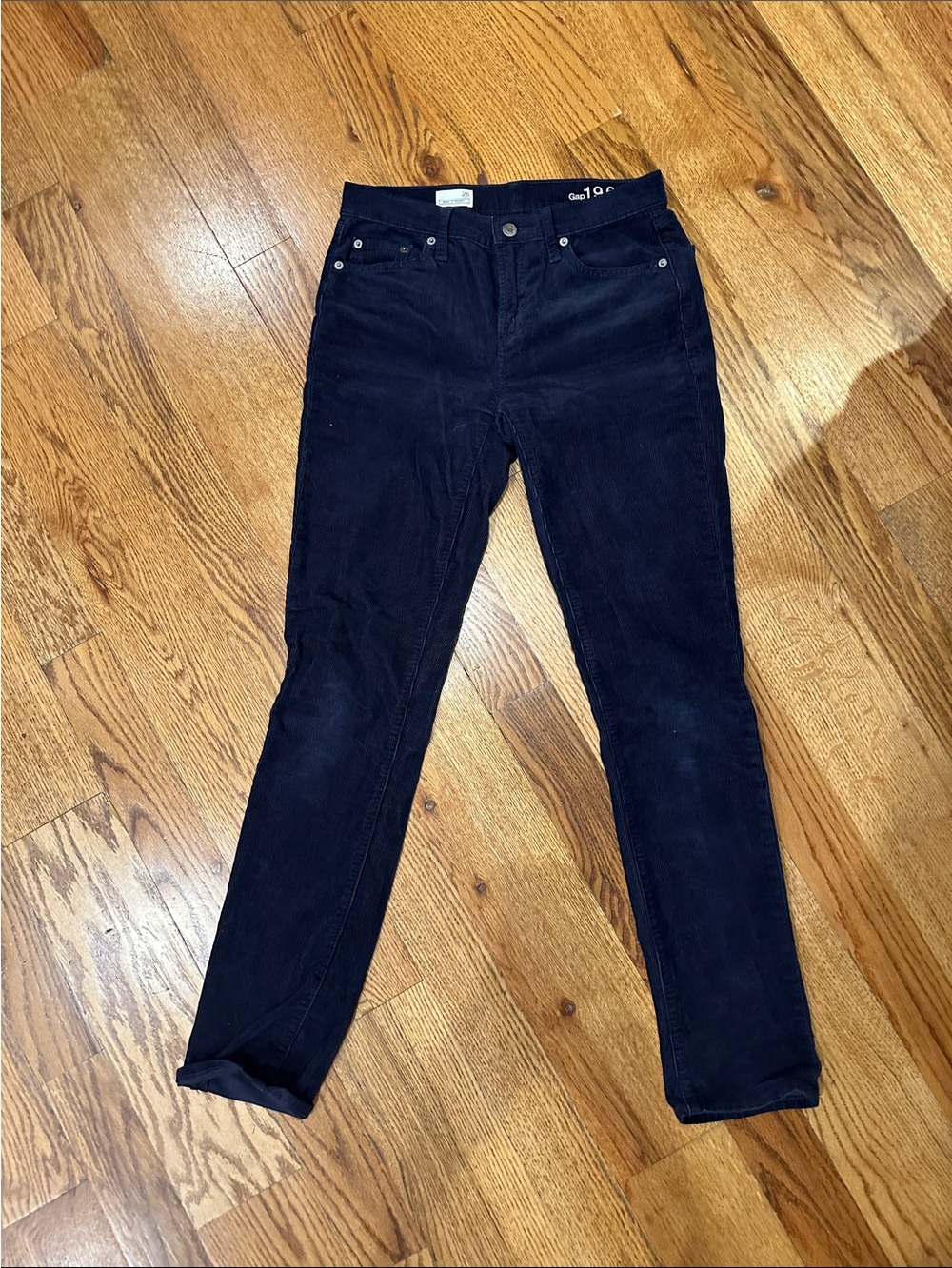 GAP Women’s Skinny Jeans in Navy Black